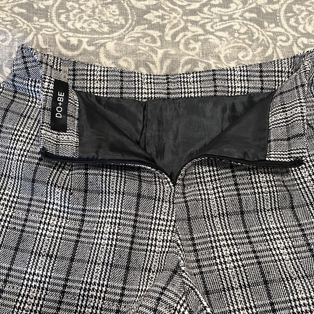 DO+BE skort size Medium - Picture 3 of 4